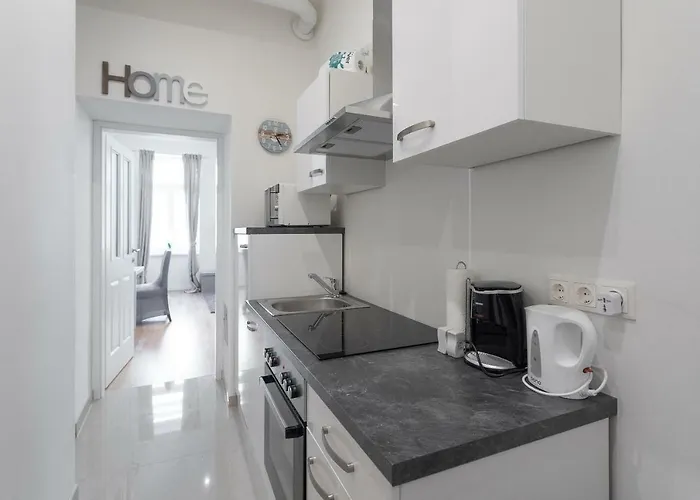 Cozy For Longer Apartment Vienna