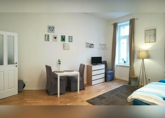 Cozy For Longer Apartment